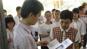 Hòa Bình: Hỗ trợ kinh phí cho học sinh đi thi