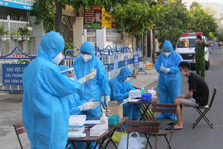Khánh Hòa: Lấy mẫu xét nghiệm tầm soát cộng đồng cho 100% người dân ở địa bàn nguy cơ cao