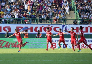 V-League 2015: B. Bình Dương  vô địch lượt đi