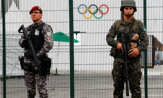 Cảnh sát ở Rio de Janeiro cho nổ 1 ba lô trong làng Olympic