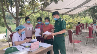 Mặt trận vùng đồng bào dân tộc nỗ lực vận động, kiểm soát dịch bệnh 