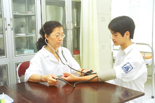 Nâng cao nhận thức về BHXH, BHYT cho sinh viên
