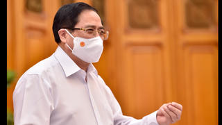 Mua vaccine phòng Covid-19 là trường hợp cấp bách, phải thực hiện ngay