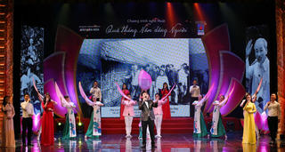 Quà tháng Năm dâng Người