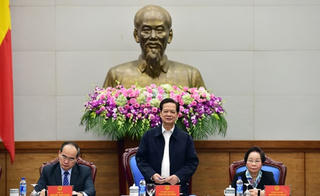 Quan tâm khen thưởng người lao động trực tiếp