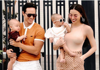 Hành trình 1 năm lớn lên cùng nhau của cặp song sinh Lisa và Leon 