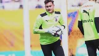 Văn Lâm tự động viên bản thân sau khi mất cơ hội dự vòng loại World Cup