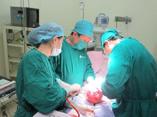 Phương pháp mới mổ nội soi u xơ tuyến vú