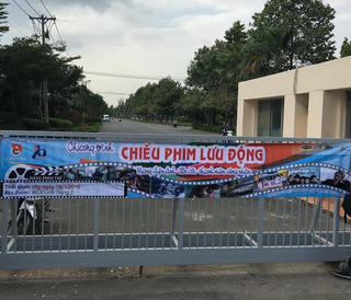 Chiếu phim lưu động phục vụ thanh niên công nhân tại TP HCM
