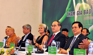 Từ Paris đến Huế