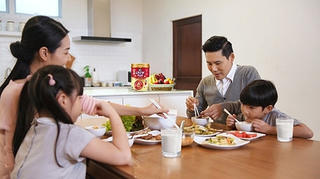 Mẹ đã biết về bộ ba dưỡng chất đặc biệt trong sữa bột trẻ em có tổ yến mới của Vinamilk?