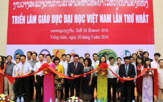 Triển lãm giáo dục đại học Việt Nam tại Lào