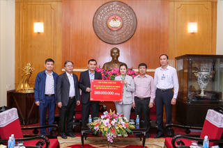 Văn phòng Chính phủ ủng hộ người dân vùng lũ gần 400 triệu đồng
