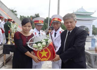 Kon Tum: Tổ chức lễ viếng, truy điệu và an táng 15 hài cốt liệt sĩ
