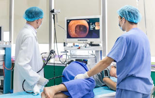 Tầm soát sớm để chữa khỏi ung thư đại trực tràng