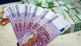 Eurozone sẽ ngừng phát hành đồng tiền mệnh giá 500 euro