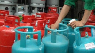 Giá gas giảm 13.000 đồng/bình 12kg từ ngày 1/3