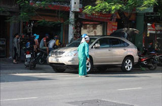 Hải Phòng: Một “đại gia” vận tải bị tạt axit gây bỏng nặng