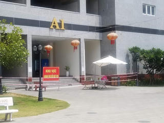TP Hồ Chí Minh: Phong tỏa một block chung cư cao cấp ở Quận 8