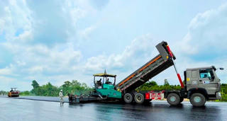 Xuyên đêm thi công dự án hạ tầng