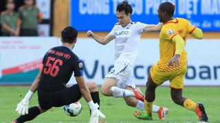 Bóng đá Việt: Thích nghi, thích ứng