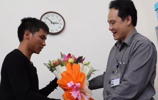 Thêm một người đạp xe xuyên Việt cổ vũ và đăng ký hiến tạng