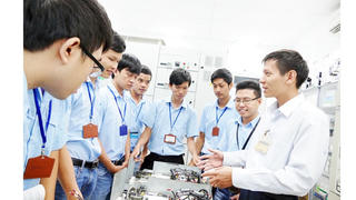 Chuẩn bằng kĩ sư, bác sĩ: Không chỉ đủ tín chỉ là được công nhận