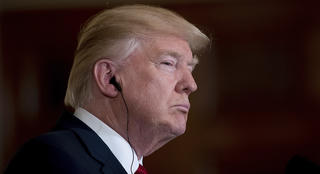 Sắc lệnh cấm nhập cảnh chờ Tòa án tối cao Mỹ giải cứu