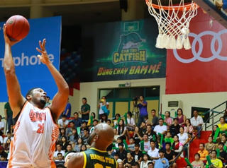 Đương kim vô địch VBA thua trận thứ ba liên tiếp