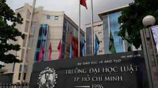 Trường Đại học Luật TP Hồ Chí Minh: Vì sao 2 phó giáo sư xin thôi chức vụ?