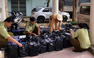 Thu giữ 700 cây thuốc lá ngoại không giấy tờ