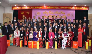 Hướng về quê hương