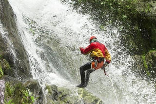 Tái diễn tình trạng tổ chức tour du lịch mạo hiểm 'chui'