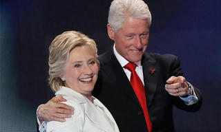 Nghi vấn Quỹ Clinton được hứa tặng 1 triệu USD làm quà sinh nhật cho Bill Clinton