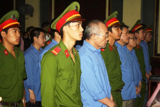 Vụ Ngân hàng NN&PTNT chi nhánh 6 thất thoát hơn 966 tỷ đồng: Sếp ngân hàng lãnh án 20 năm tù