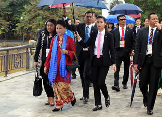 Những nữ sĩ quan cảnh vệ xinh đẹp, tài năng tại APEC 2017