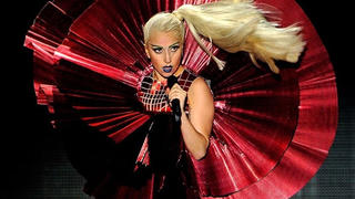 Lady Gaga hát ủng hộ người da màu