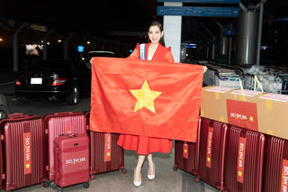 Đỗ Thị Hà lên đường dự thi Miss World 2021