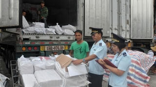 Mở đợt cao điểm chống buôn lậu, gian lận thương mại dịp Tết Nguyên đán Tân Sửu