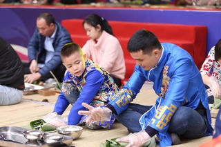 Hội Xuân Vinsers 2018: Tái hiện văn hóa đón Tết các nước trên thế giới