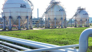 Lọc dầu Dung Quất có nguy cơ ngừng sản xuất