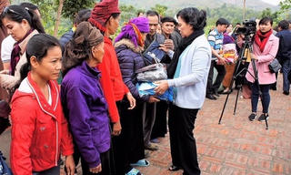 Hưng Yên: 1.000 suất quà Tết tặng nạn nhân da cam, người nghèo
