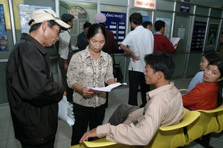 Đổi nơi đăng ký khám chữa bệnh ban đầu thủ tục thế nào?