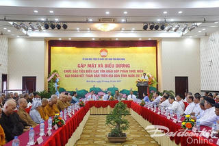 Tạo điều kiện để các tôn giáo hoạt động theo đúng pháp luật