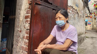 Xóm chạy thận ở Thủ đô: Chỉ ra ngoài khi thực sự cần thiết