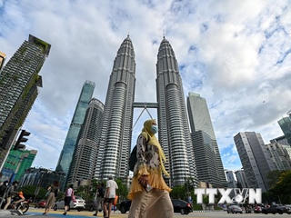 Malaysia tái phong tỏa gần như toàn bộ đất nước để chống dịch Covid-19
