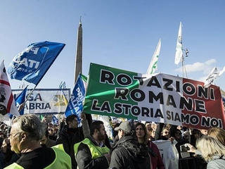 Biểu tình 'áo vàng' lan sang Italy, Áo