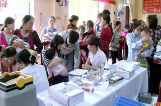 Nên đưa vaccine rotavirus vào Chương trình tiêm chủng mở rộng