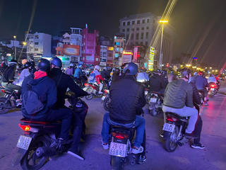 [VIDEO] Hà Nội: Các tổ công tác 141 hoá trang làm nhiệm vụ