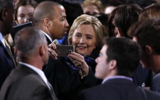Bầu cử Mỹ: Bà Clinton thắng sát nút ông Sanders tại Nevada